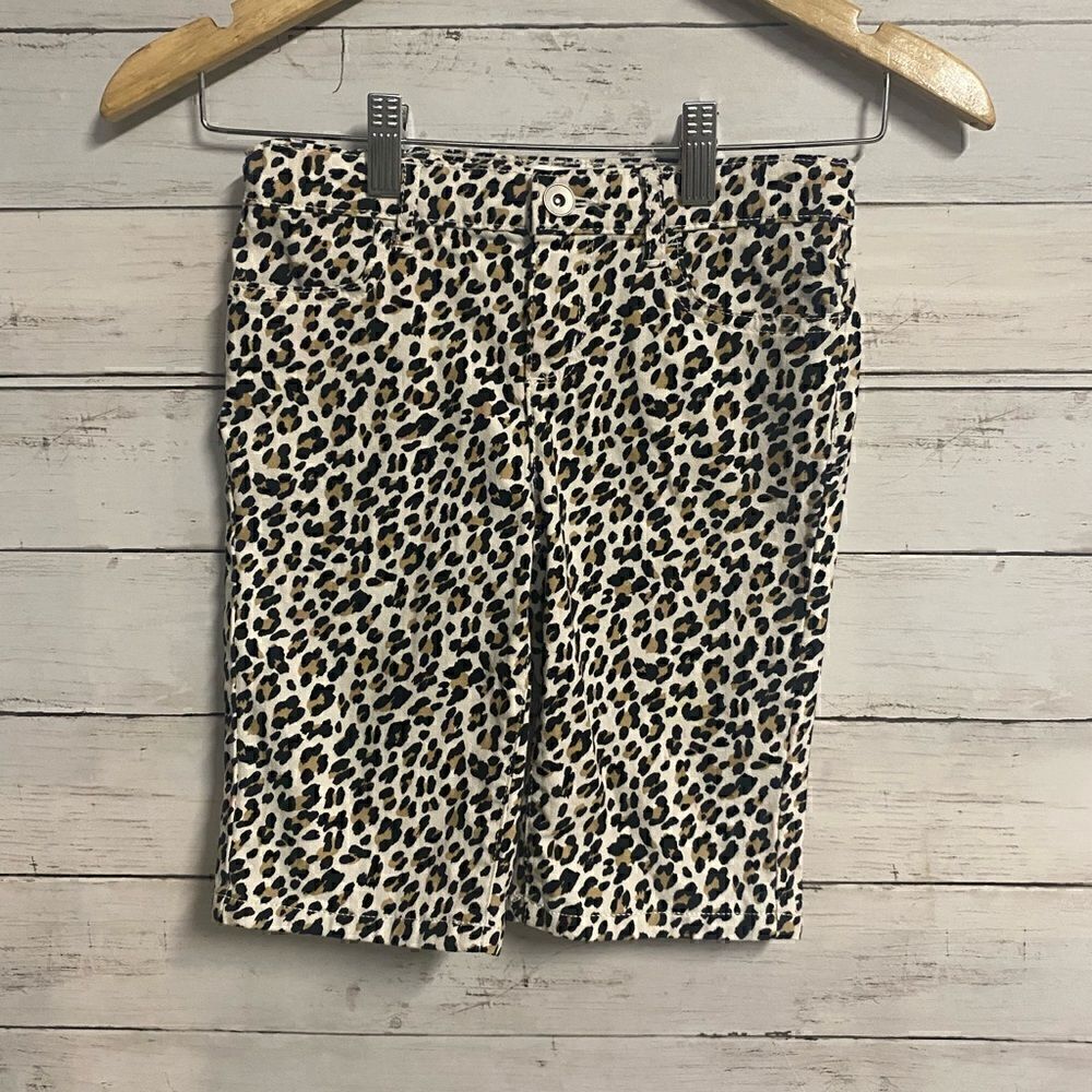 The Children’s Place Leopard Bermudas Size 8